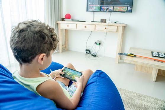 Bildschirmfreie Zone: Kinder spielerisch von der digitalen Welt ablenken
