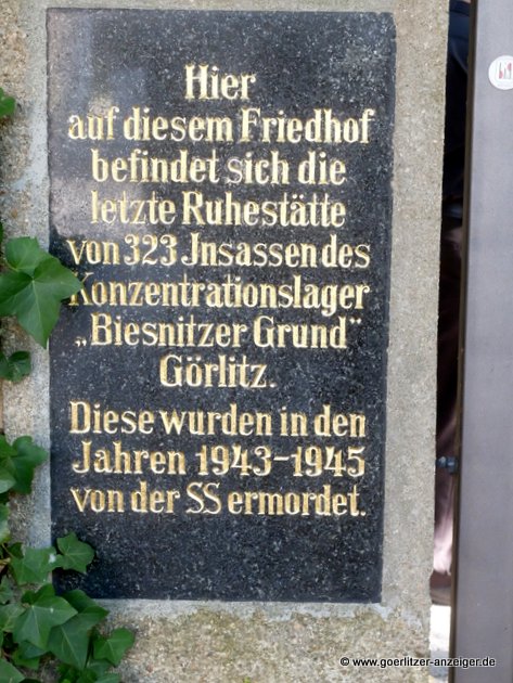 Bild zu Stelen der Erinnerung eingeweiht