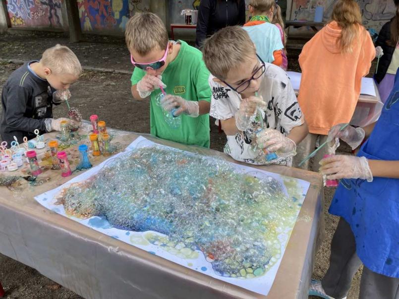 Bild zu Kinderkunst trifft Knstliche Intelligenz  Ausstellung im Rathaus Zittau
