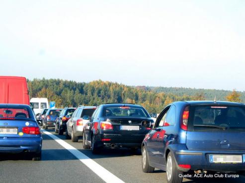 Bild zu Ein Stauwochenende steht bevor - Beginn der Ferien im Norden und Osten Deutschlands