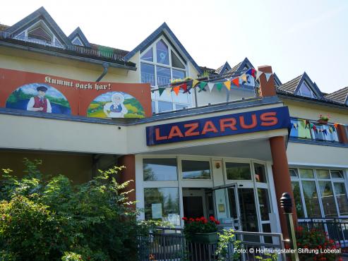 Bild zu Lazarus Haus auf dem Weg zur Normalitt