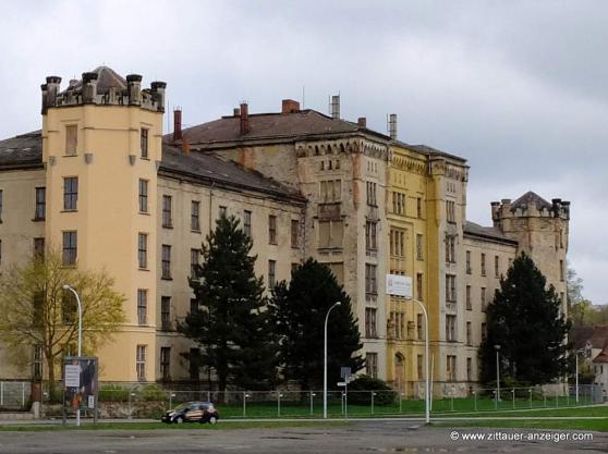 Stricken und Hkeln fr die Mandaukaserne