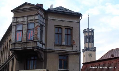 Bild zu Die Hillersche Villa ldt ein